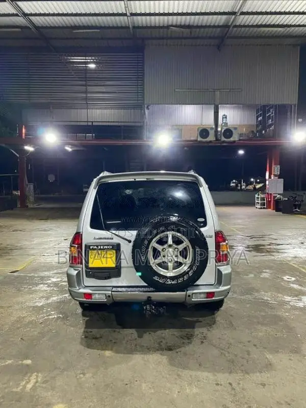 Mitsubishi Montero 2000 SUV (Used)