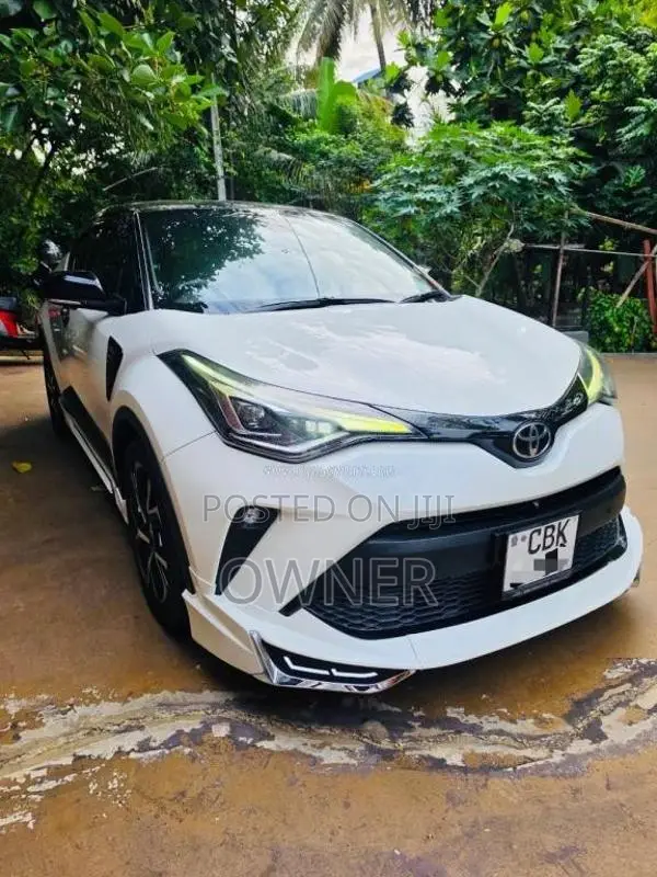Toyota CHR 2019 SUV (Used)