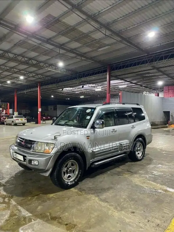Mitsubishi Montero 2000 SUV (Used)