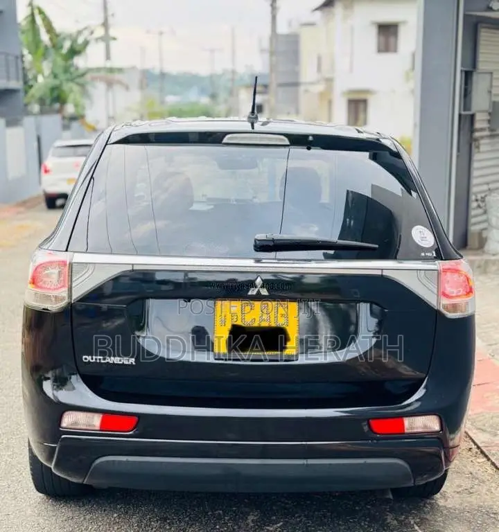 Mitsubishi Outlander 2015 SUV (Used)