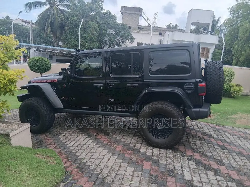 Jeep WRANGLER UNLIMITED 2018 SUV (Used)