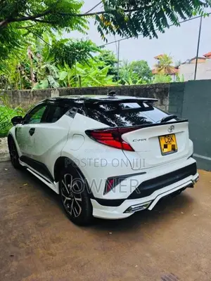 Toyota CHR 2019 SUV (Used)