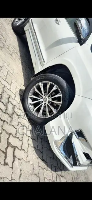 Toyota Prado 2012 SUV (Used)
