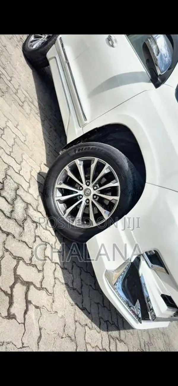 Toyota Prado 2012 SUV (Used)