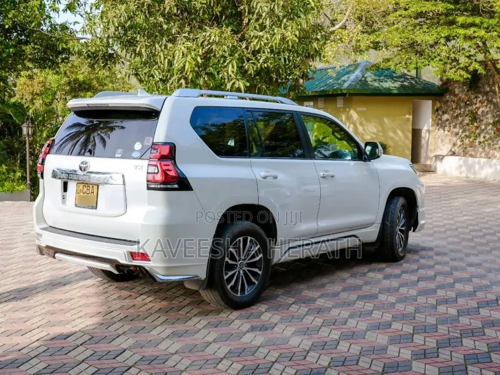 Toyota Land Cruiser TX J150 2018 SUV (Used)