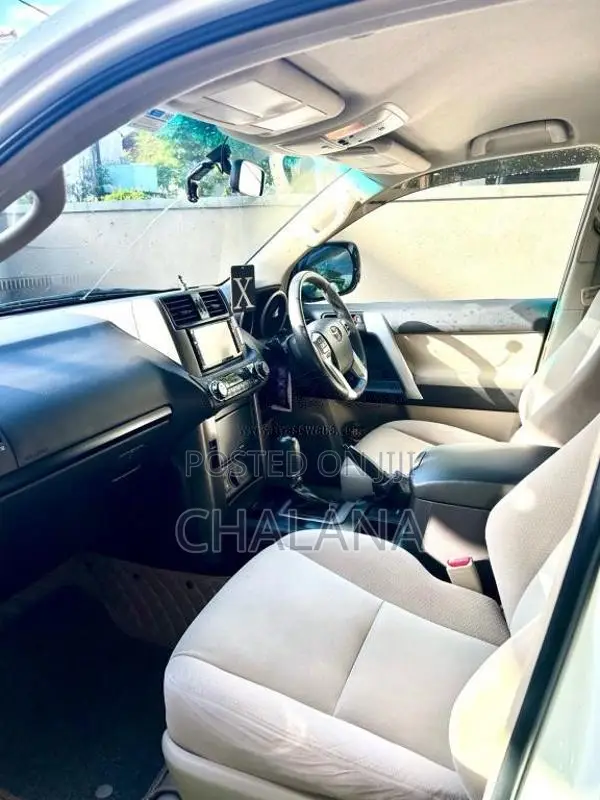 Toyota Prado 2012 SUV (Used)