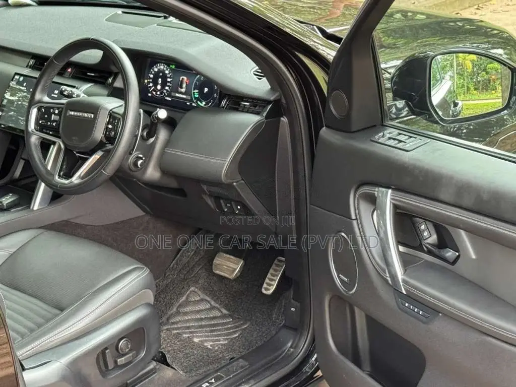 Land-Rover Discovery Sport HSE 2024 SUV (Used)