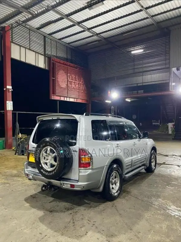 Mitsubishi Montero 2000 SUV (Used)