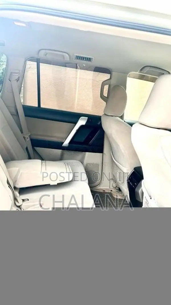 Toyota Prado 2012 SUV (Used)
