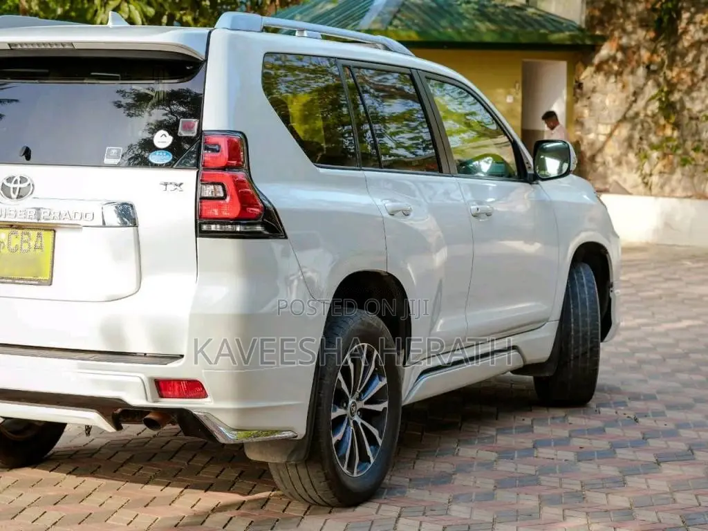 Toyota Land Cruiser TX J150 2018 SUV (Used)