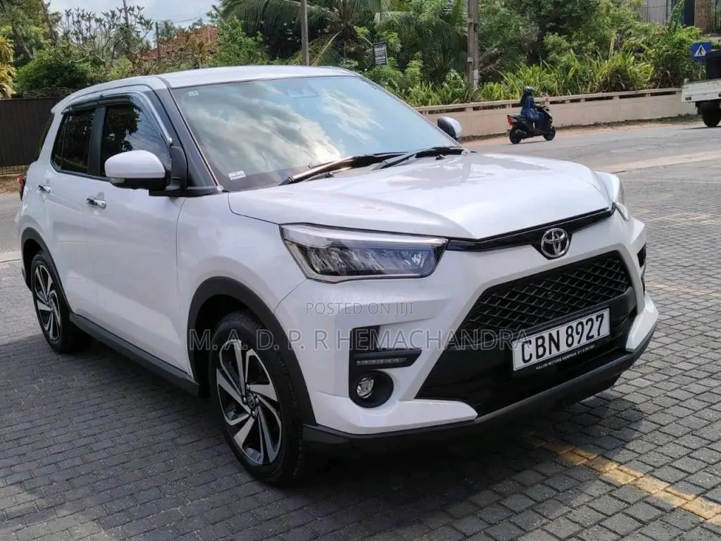 Toyota Raize 2024 SUV (Used)