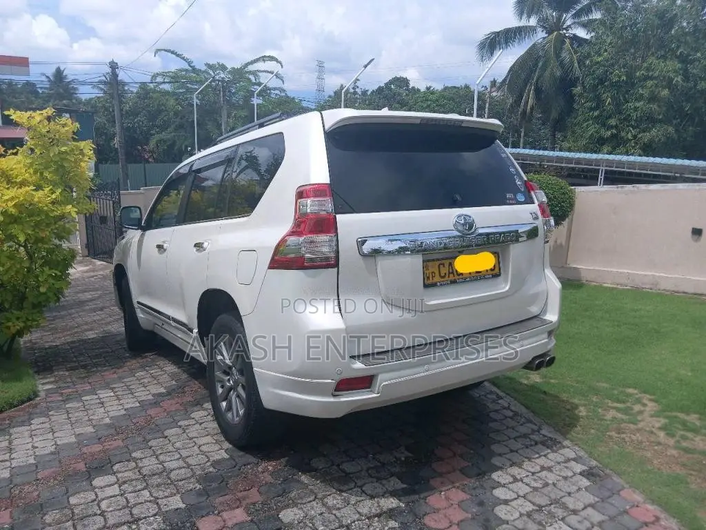 Toyota Prado 2016 SUV (Used)