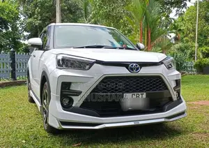 Toyota Raize Z 1 2L Hybrid Bodykit 2025 SUV (Used)