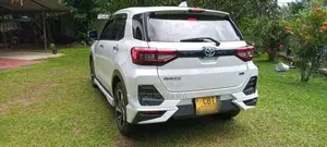 Toyota Raize Z 1 2L Hybrid Bodykit 2025 SUV (Used)
