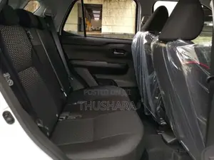 Toyota Raize Z 1 2L Hybrid Bodykit 2025 SUV (Used)