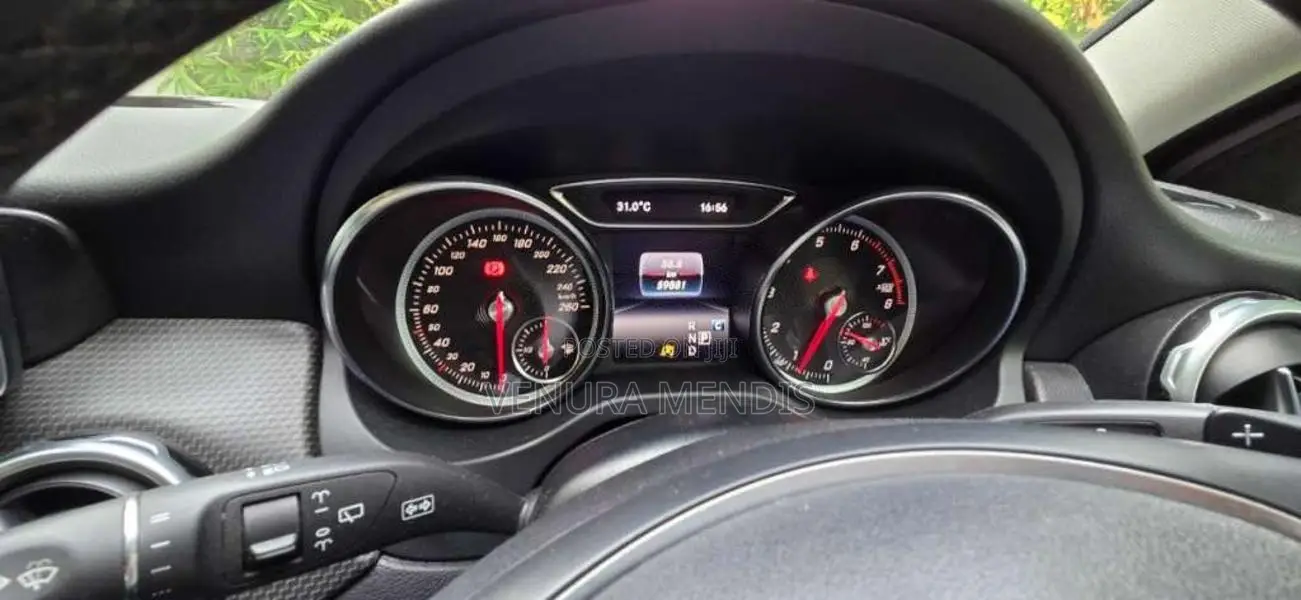 Mercedes-Benz GLA180 2018 SUV (Used)