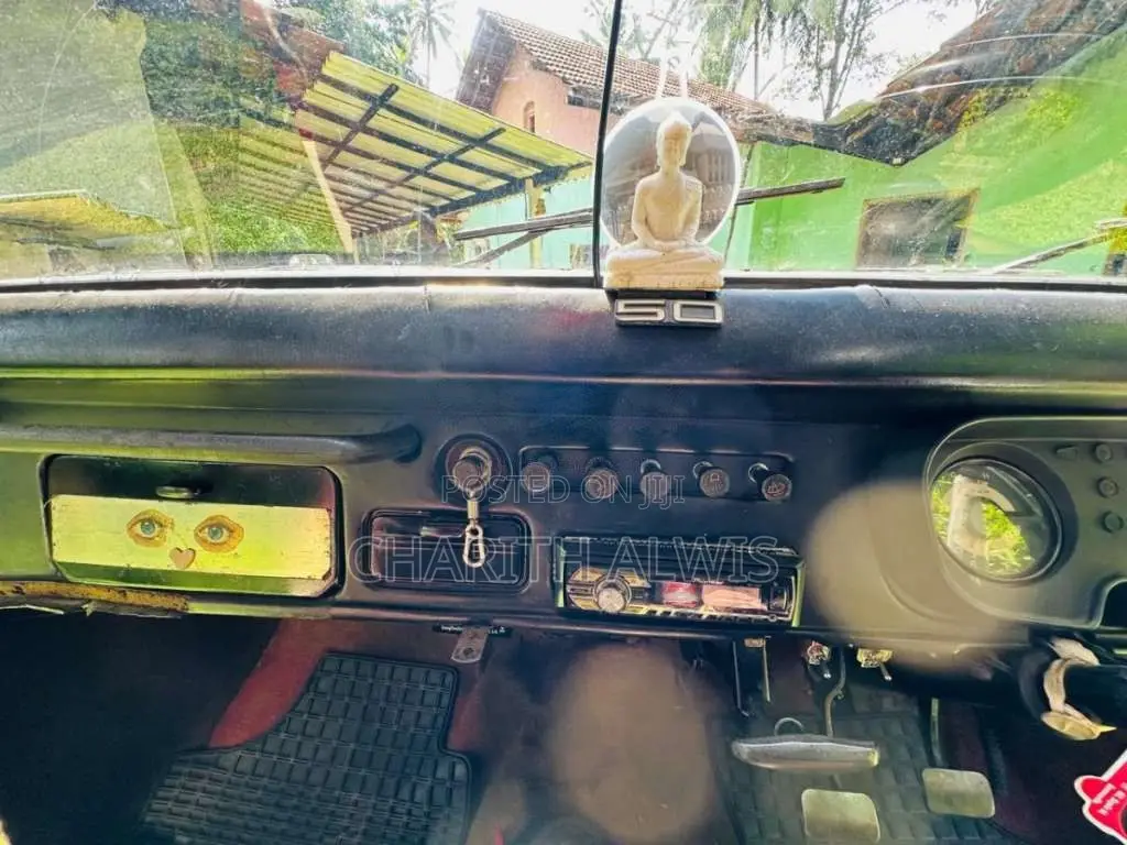 Mitsubishi 4DR5 1980 SUV (Used)