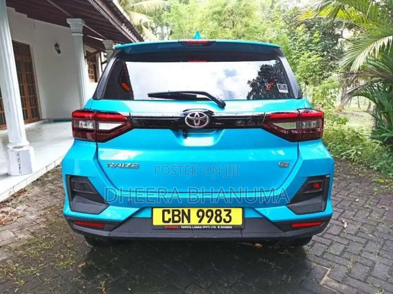 Toyota Raize 2025 SUV (Used)