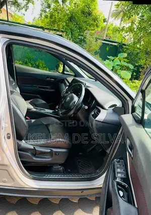 Toyota CHR Turbo 2017 SUV (Used)