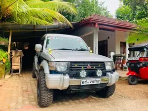 Mitsubishi Pajero 1993 SUV (Used)