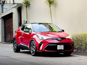 Toyota CHR 2019 SUV (Used)