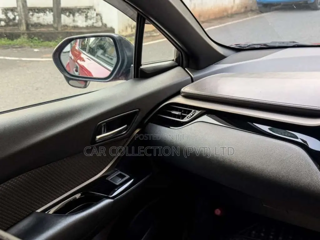 Toyota CHR 2019 SUV (Used)