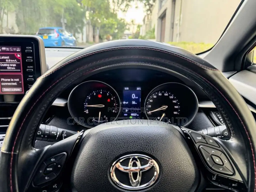 Toyota CHR 2019 SUV (Used)