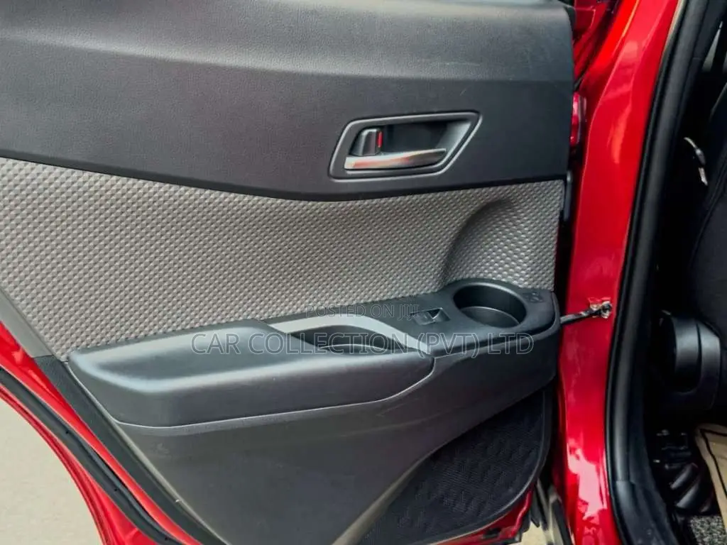 Toyota CHR 2019 SUV (Used)