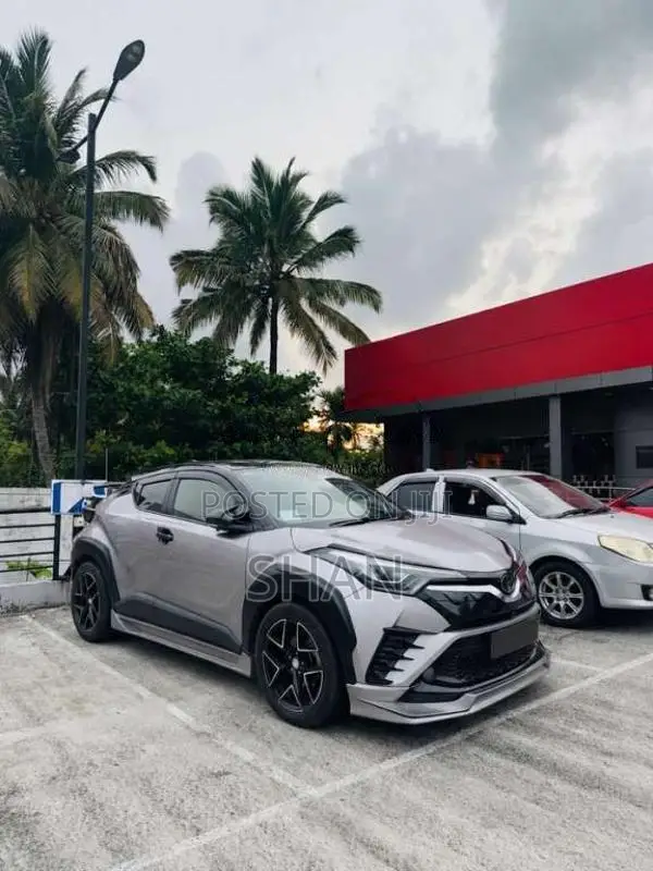 Toyota Chr Ngx 50 2019 SUV (Used)