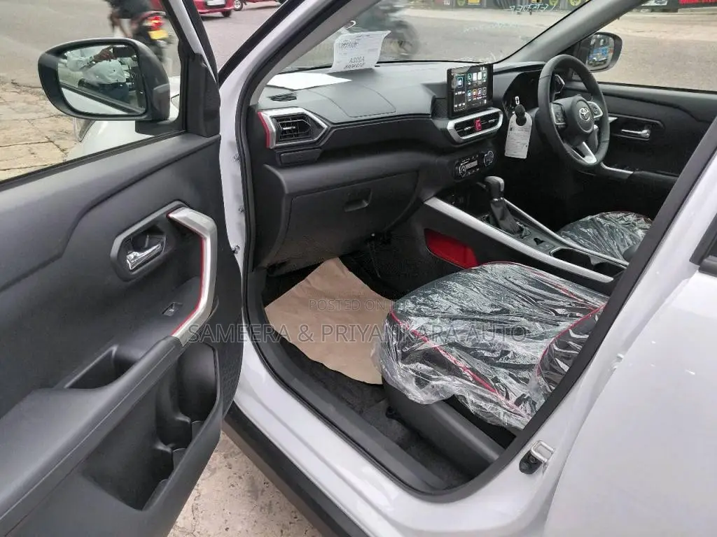 Toyota Raiz Z Grade 2025 SUV Brand New