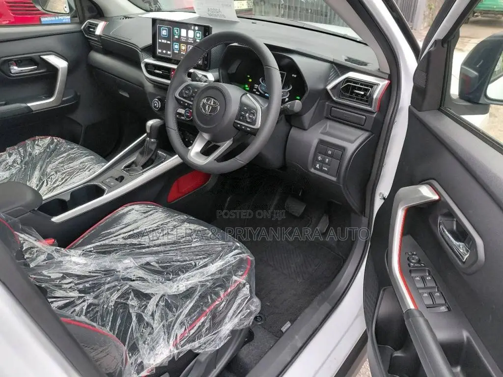 Toyota Raiz Z Grade 2025 SUV Brand New