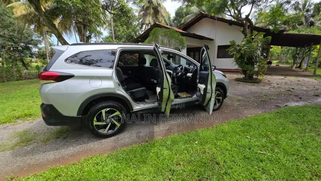 Toyota Rush 2018 SUV (Used)