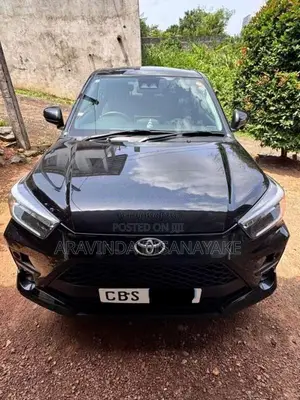 Toyota Raize 2025 SUV (Used)