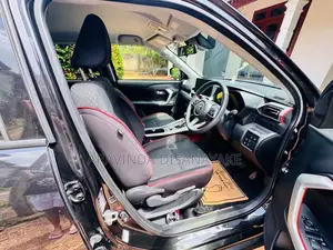 Toyota Raize 2025 SUV (Used)