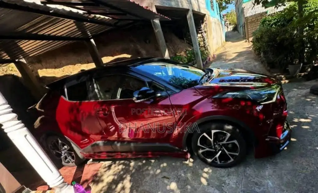 Toyota CHR 2018 SUV (Used)