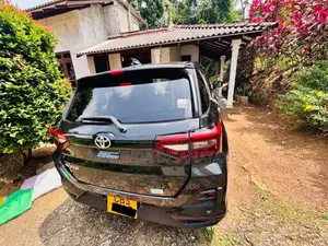 Toyota Raize 2025 SUV (Used)