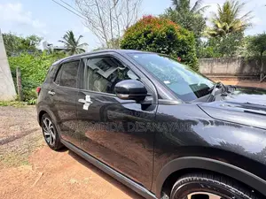 Toyota Raize 2025 SUV (Used)