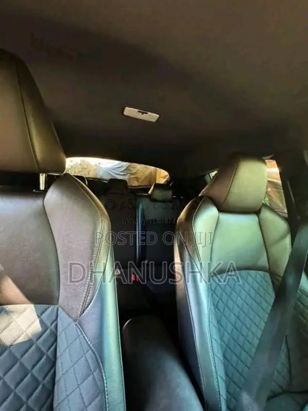 Toyota CHR 2018 SUV (Used)