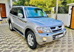 Mitsubishi Montero V77 3.8L V6 2005 SUV (Used)