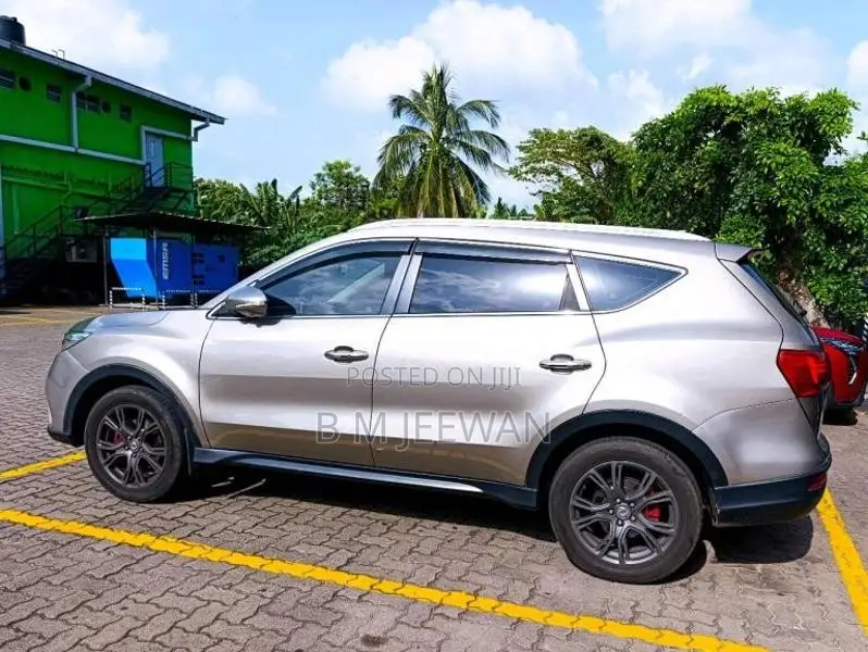 DFSK Glory I-Auto 2023 SUV (Used)