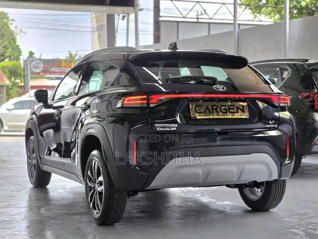 Toyota TAISOR V GRADE REG FREE 2026 SUV Brand New