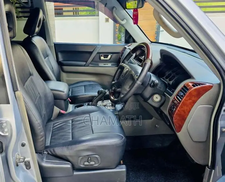 Mitsubishi Montero V77 3.8L V6 2005 SUV (Used)
