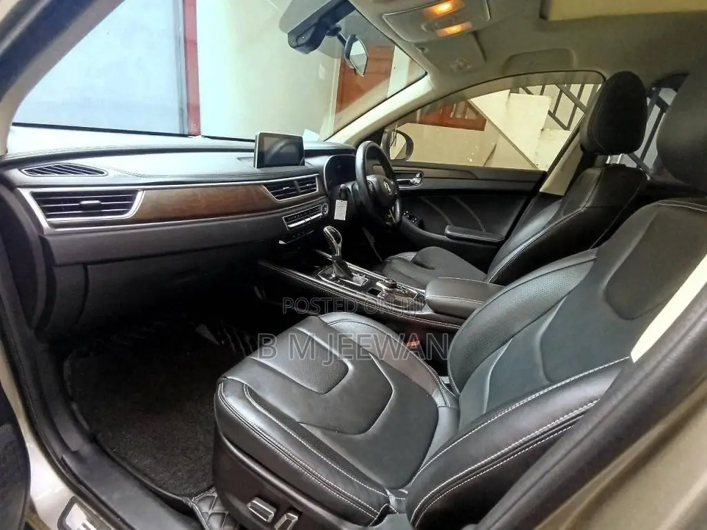 DFSK Glory I-Auto 2023 SUV (Used)