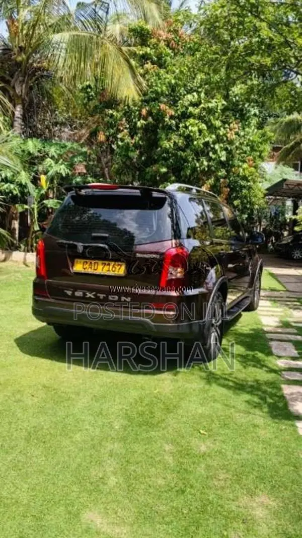 Micro Rexton 2014 SUV (Used)