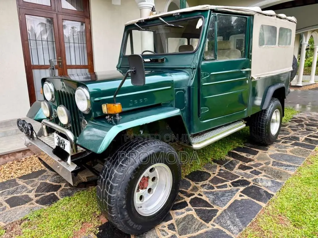 Mitsubishi 4DR5 J44 1978 SUV (Used)