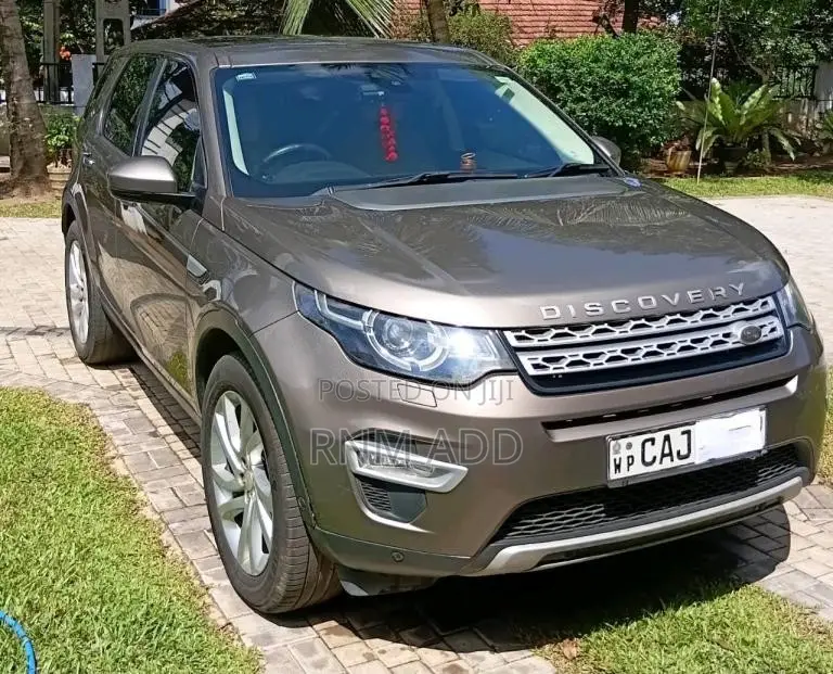 Land-Rover Discovery 5 2015 SUV (Used)