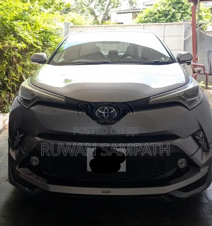 Toyota CHR 2017 SUV (Used)