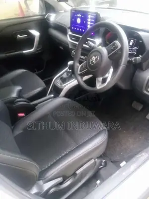 Toyota Raize 2025 SUV (Used)