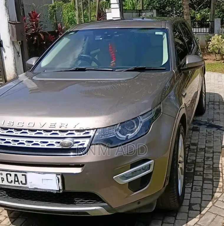 Land-Rover Discovery 5 2015 SUV (Used)