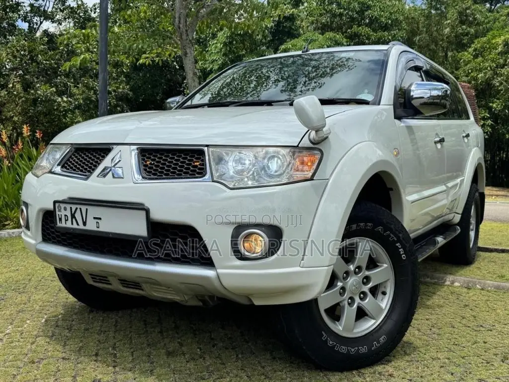 Mitsubishi Montero Sport 2012 SUV (Used)